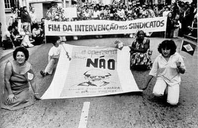 Anos 60 - Manifestação Anti-Ditadura Militar